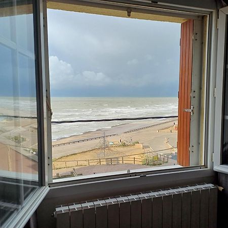 Au Gre Des Marees 2 Appartement Face A La Mer 2Eme Etage Ault Exteriör bild