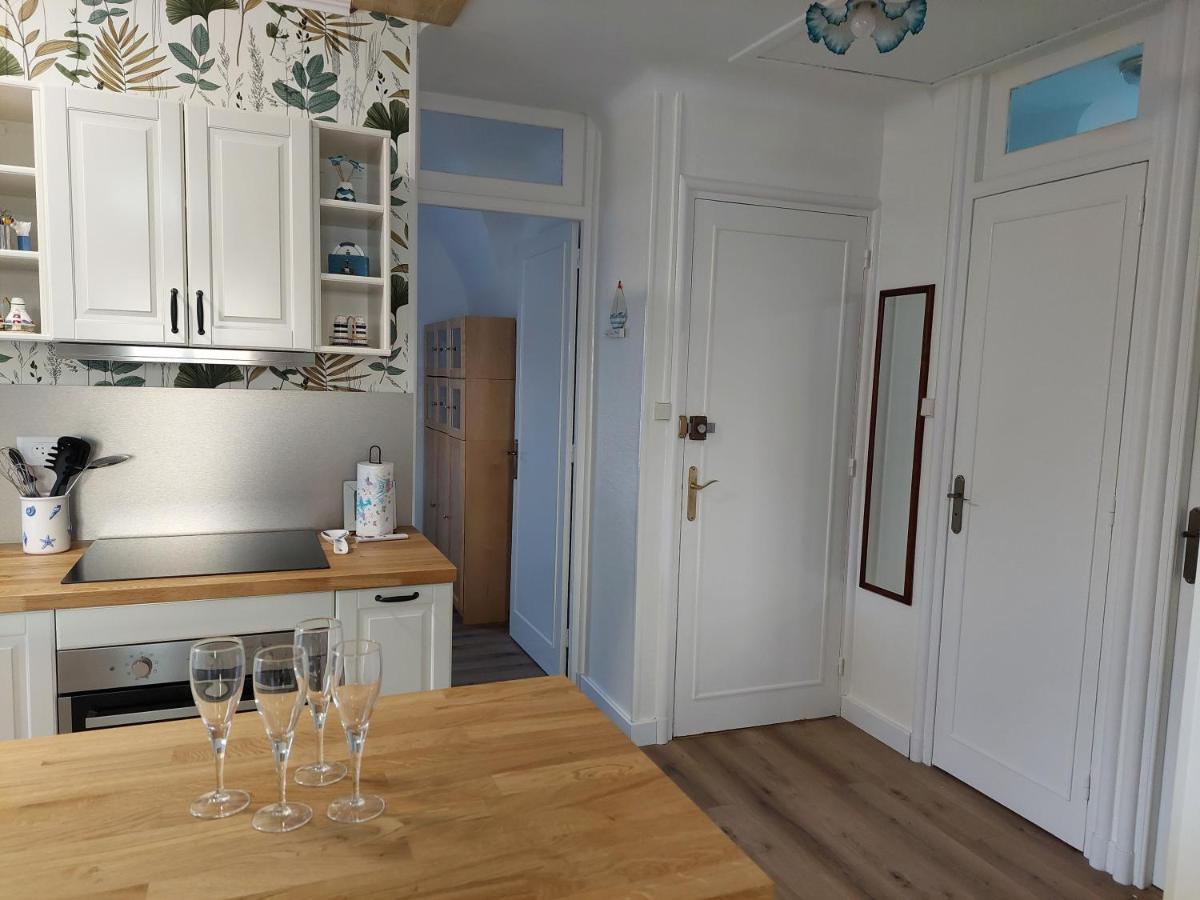 Au Gre Des Marees 2 Appartement Face A La Mer 2Eme Etage Ault Exteriör bild