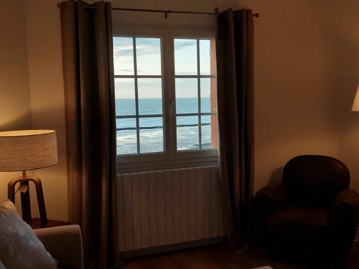 Au Gre Des Marees 2 Appartement Face A La Mer 2Eme Etage Ault Exteriör bild