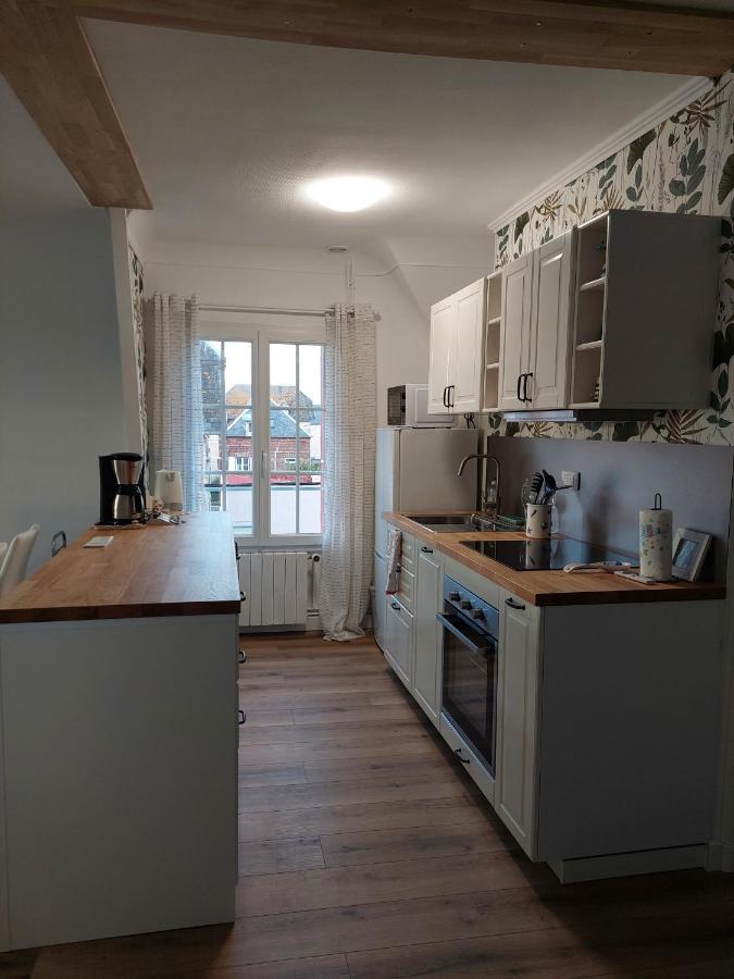 Au Gre Des Marees 2 Appartement Face A La Mer 2Eme Etage Ault Exteriör bild