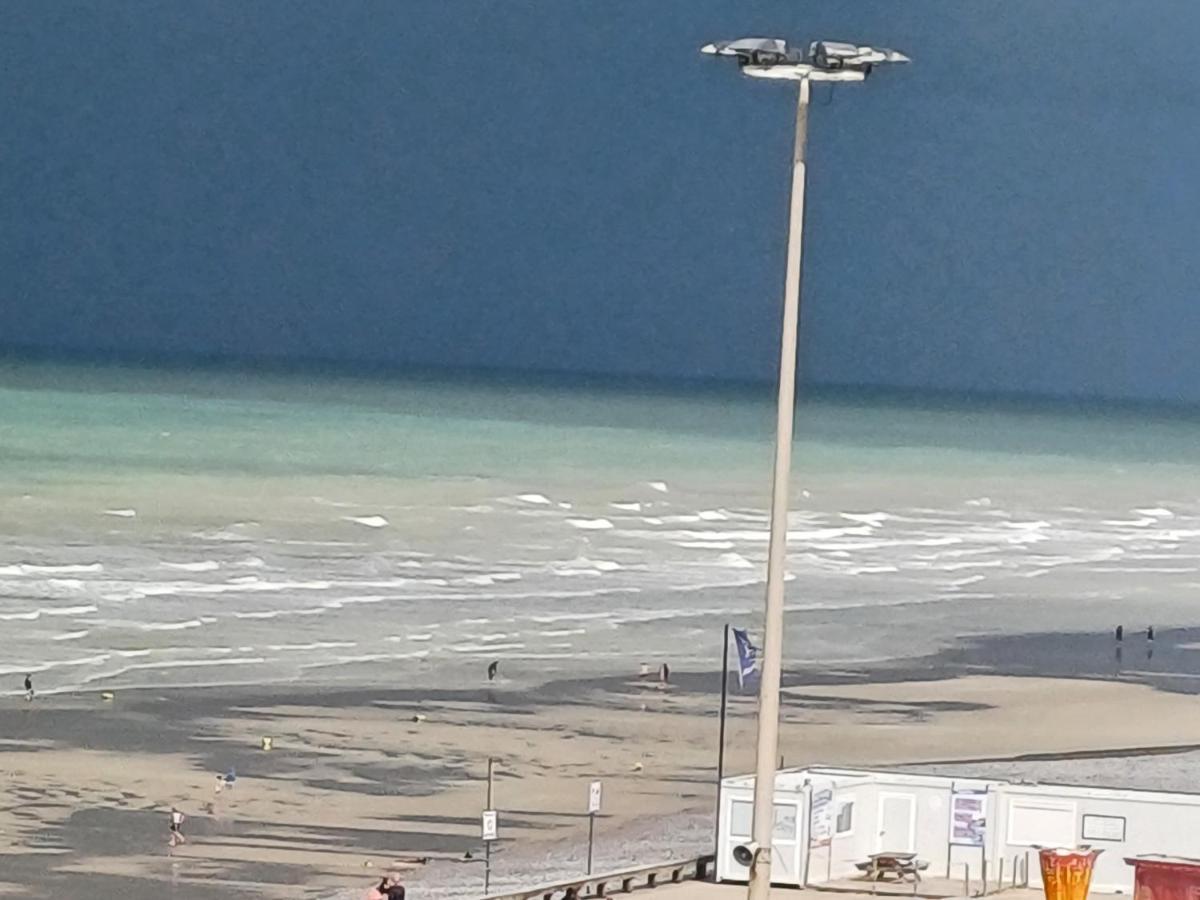Au Gre Des Marees 2 Appartement Face A La Mer 2Eme Etage Ault Exteriör bild
